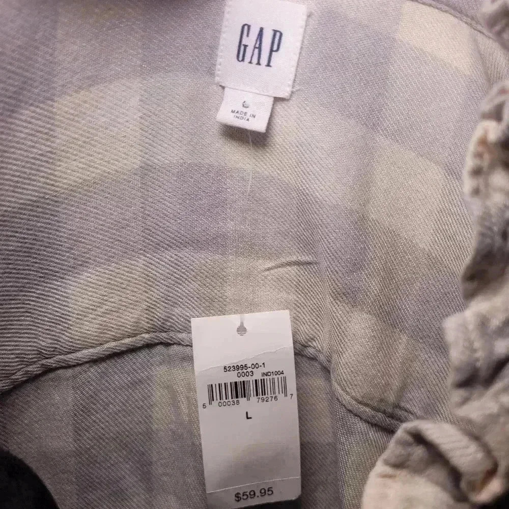 Gap Pearl button down long sleeve size large. NWT - image 8